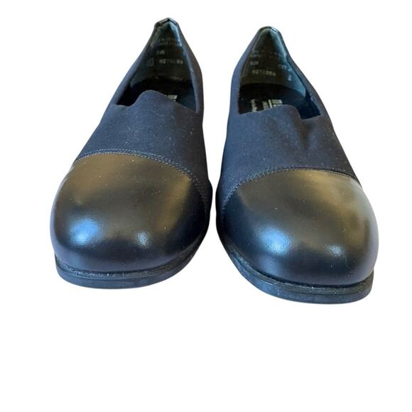 Vintage Munro American 8.5 Slip On Pumps Mid Heel Black Fabric+ Leather, Cap Toe - Picture 2 of 10